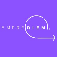 Logo de fondo lila claro que en el centro dice "Emprediem"